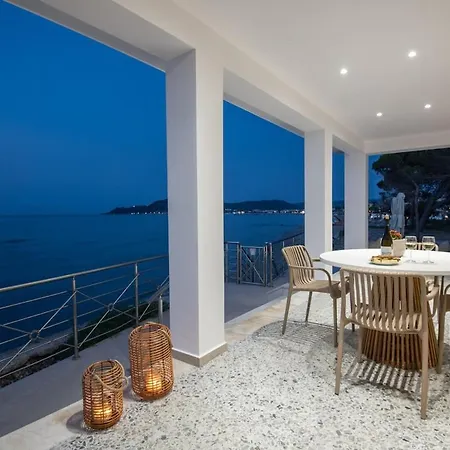 Willa Athinas House *